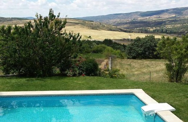 Casa Rural Los Caldereros for 16 people