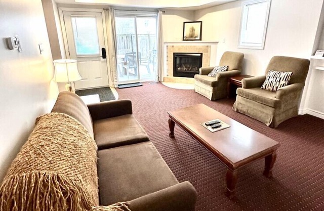 Escape to a 2 bdrm home in quiet area w/full kitchen, private patio w/BBQ
