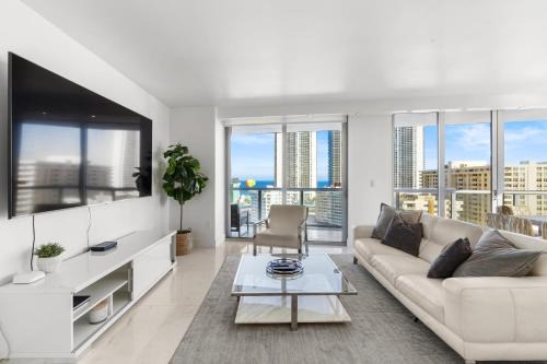 Escape to Beachwalk Resort in Chic Apartment