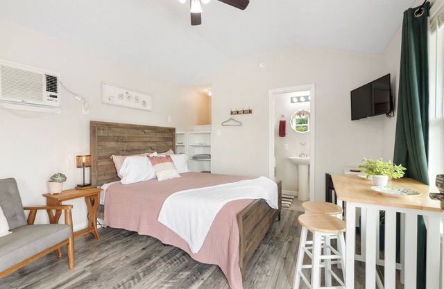 Escape to El Olivo – A Cozy Tiny Home Retreat