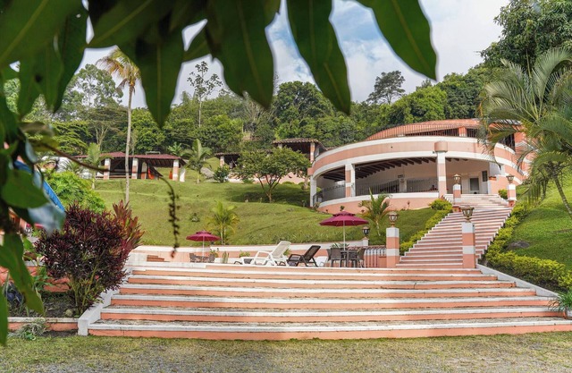 Escape to Nature in Copacabana's Hidden Gem