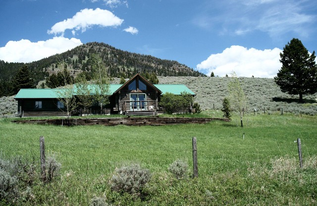 Escape to paradise. A 30 minute scenic drive from downtown Bozeman. n