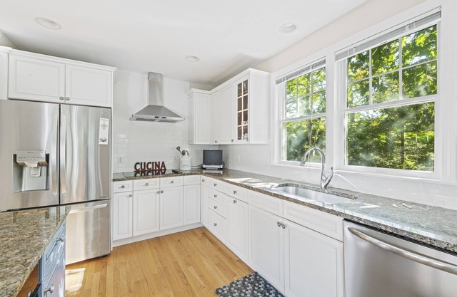 Escape to Summer by the Sea * Luxury New Seabury Retreat