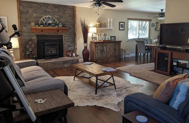 Escape to the Sierras - Modern Mountain Home