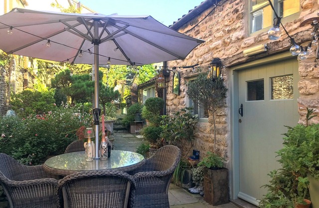 Escape to this romantic Helmsley cottage for two.