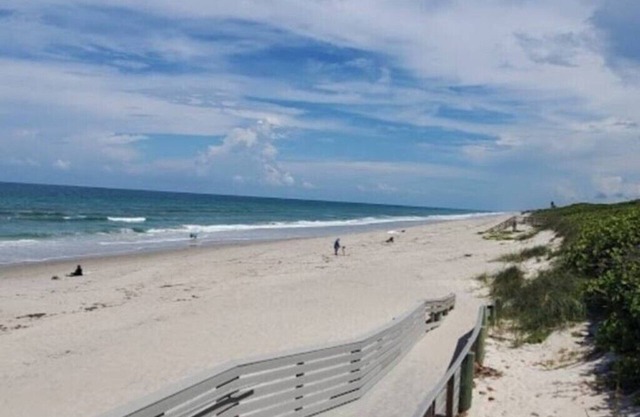 Escape to Tranqulity: The Sandhill Blue House-Discover Naturen