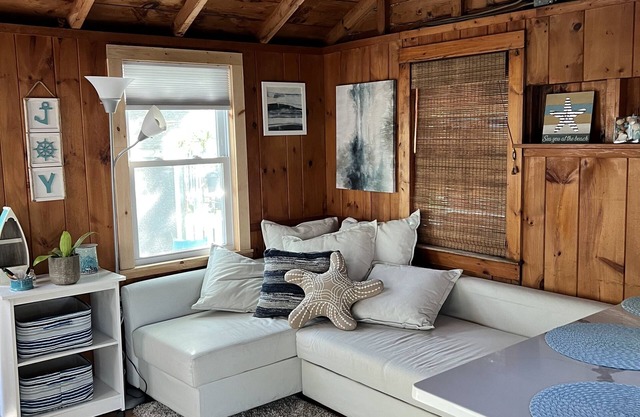 Escape to Cape Cod in Our Quaint Cottage - Casa 72