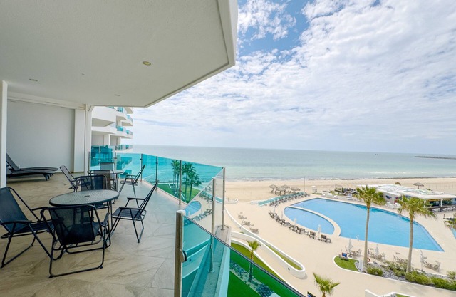 Esmeralda Beach Resort 2 Bedrooms Condo B 402