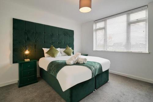 Esmerelda - Sleeps 8 - Contractors - Free Parking