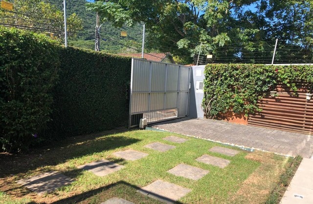Estúdio Térreo Mobiliado, Casa Fundos p/o mar em Sto Antônio de Lisboa/floripa
