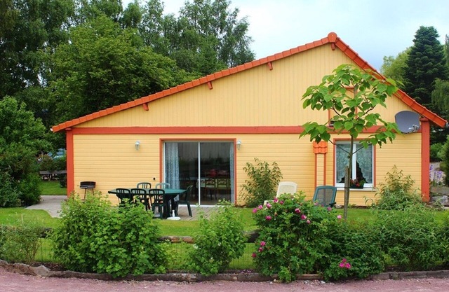 Estate close to the sea, mini-farm, games