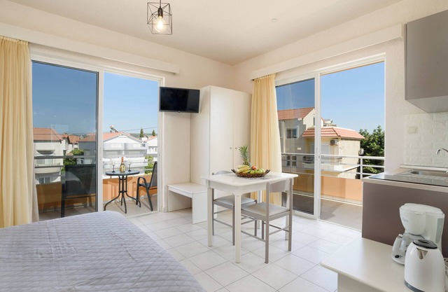 Eugenia studios & apartments