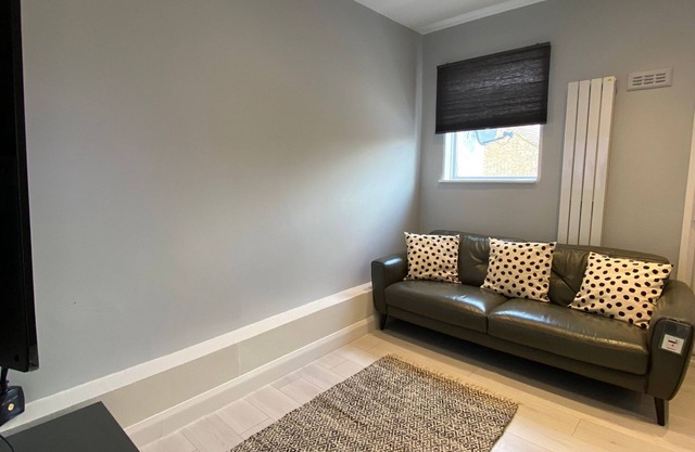 Euphoria Lodge - Croydon