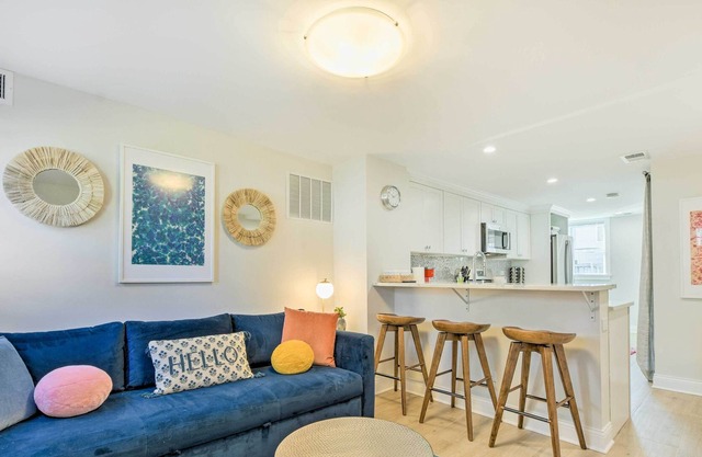 Evanston Vacation Rental Near Northwestern!