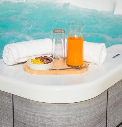 Evasion en plein cœur de la ville T2 Jacuzzis Sauna et piscine au centre de Port-Louis