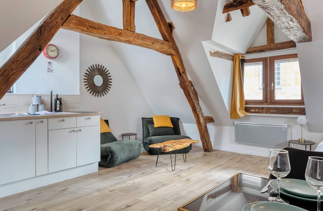Eveil 4 : le refuge lumière sous les toits de Rouen
