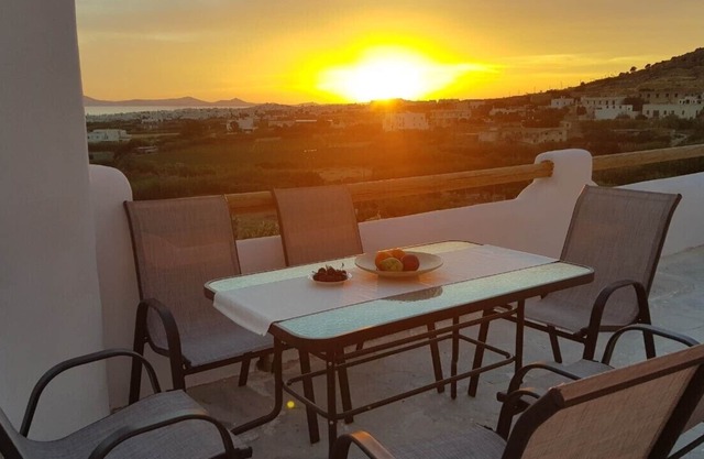 Evelina Traditional Cycladic Hill House