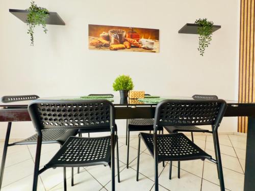 Evelins Haus Monteur und Familienwohnung