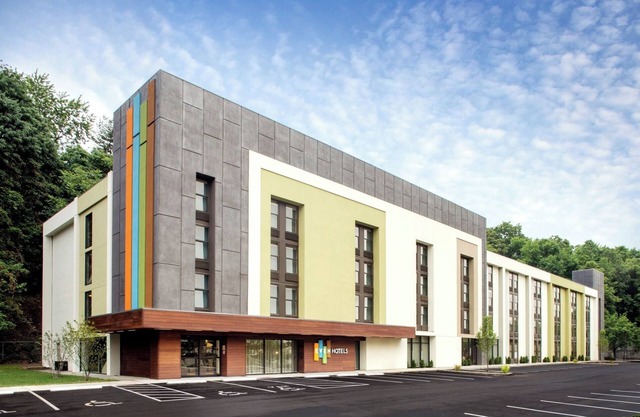 EVEN Hotel Norwalk by IHG