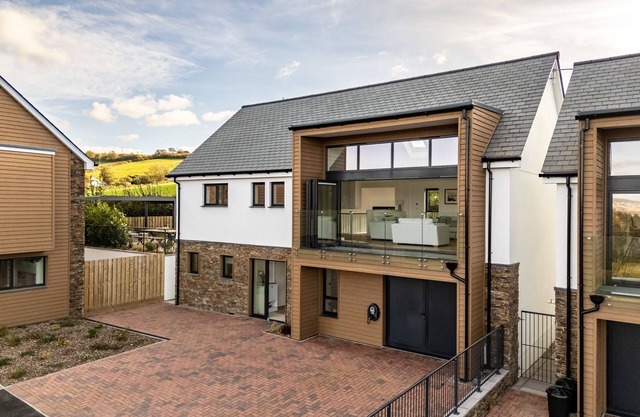 Eventide Instow - Four Bedroom House, Sleeps 8