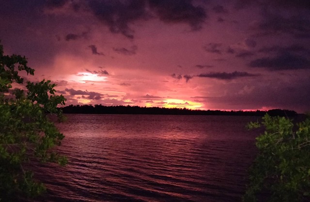 Everglades Chokoloskee 3 bdrm Home w/dock, marina, National Park,10,000 Islands