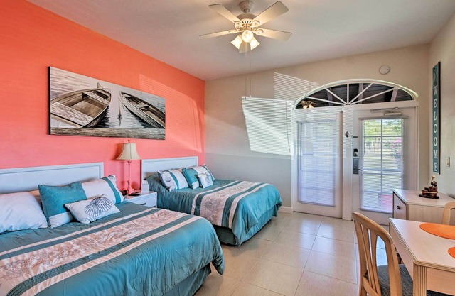 Everglades Studio: Marina View, Patio, Pool Access