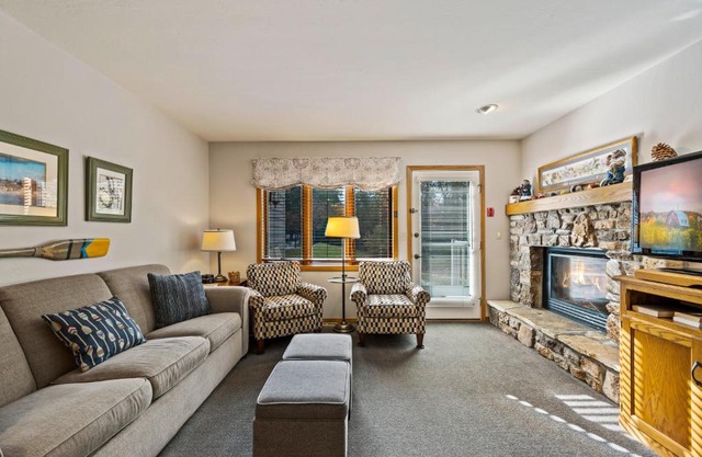 Evergreen Hill Condominiums