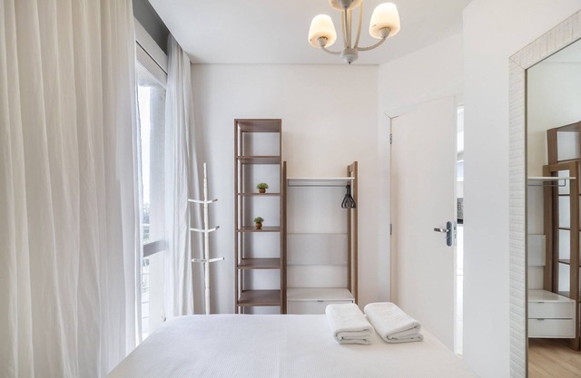 Excellent Beachfront apt With Barbecue Ida101