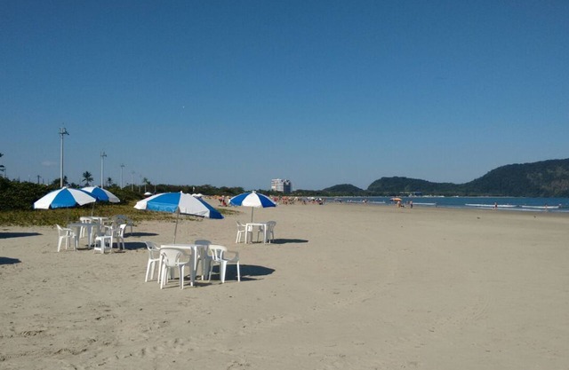 Excellent House With 4 Suites, Barbecue, Ample Space 200 Meters From The Sea