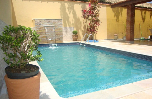Excellent house with 2 suites and 1 bedroom, swimming pool, barbecue and prox. from the sea