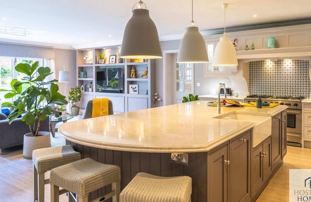 Exceptional 4 Bedroom House With Garden