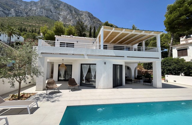 Exceptional sea view for this beautiful house entirely renovated