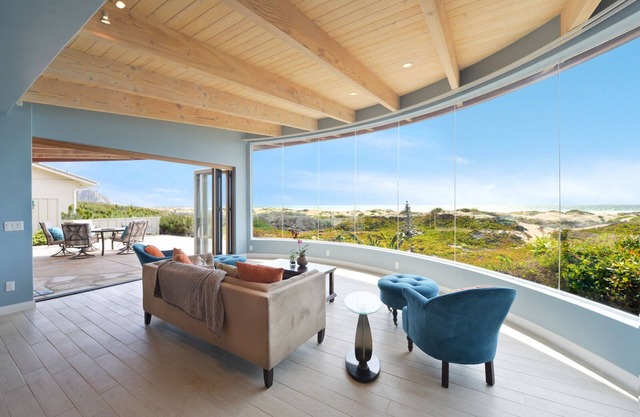 Exclusive Beachfront Home In Morro Bay!