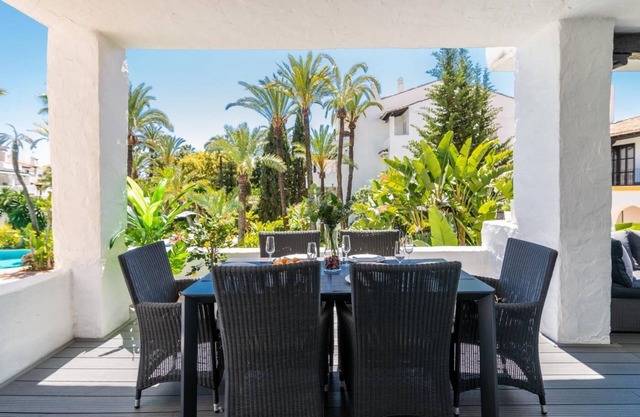 Exclusive Beachside Apartment in Puente Romano