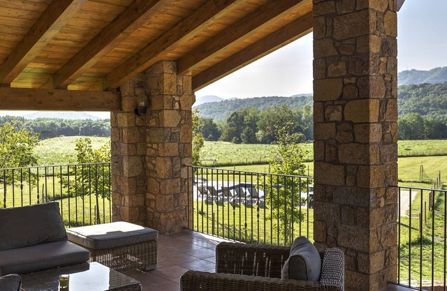 EXCLUSIVE CATALAN FARMHOUSE IN THE HEART OF LA GARROTXA
