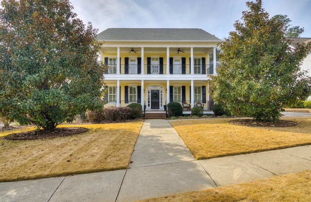 Exclusive Master’s rental behind the gate in Champion's Retreat!
