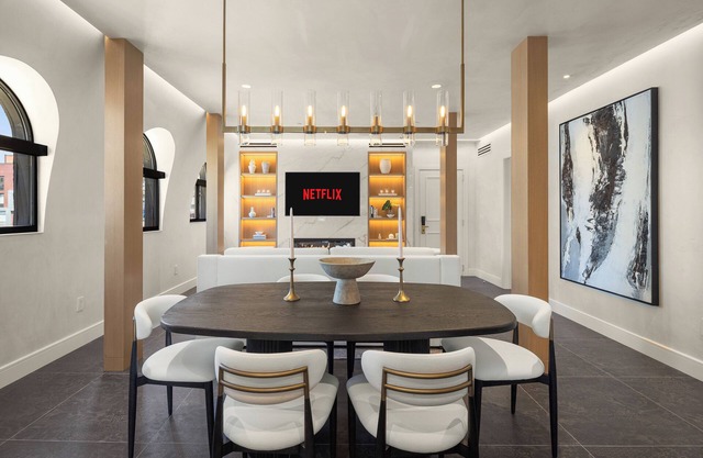 Exclusive Midtown Penthouse - Prime Location with City Views