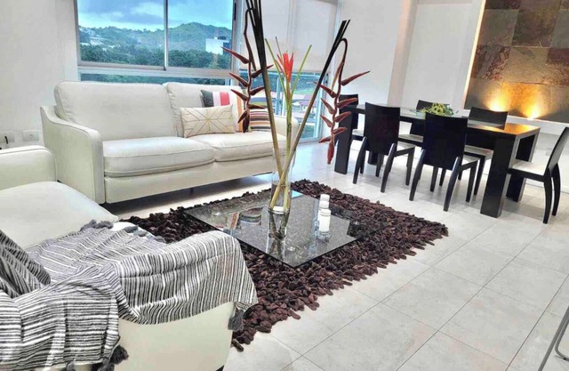 Exclusive Penthouse in an excellent location, close to Starbucks and MultiPlaza.
