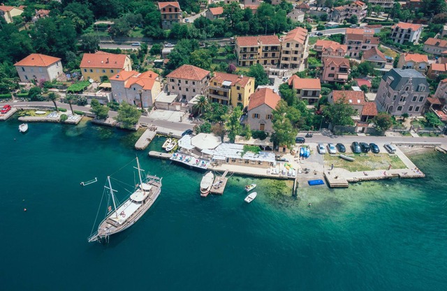 Exclusive Seafront Villa Dobrota