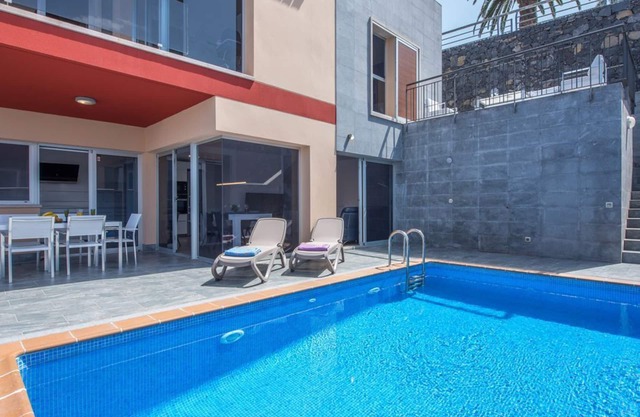 Exclusive villa HEATED POOL! Luxury Villa Puerto de la Cruz incredible price!