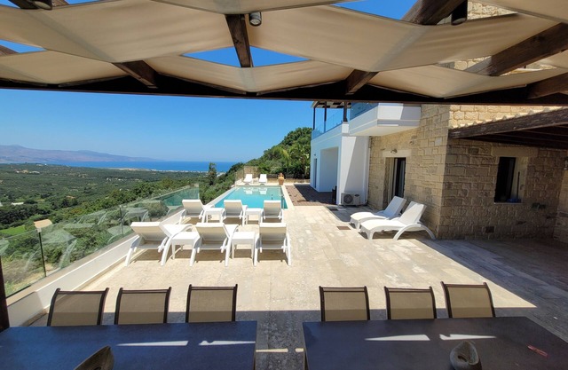 Exclusive villa with stunning mountain, valley and sea views