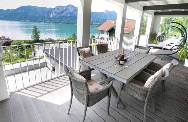 Exclusive villa with lake view