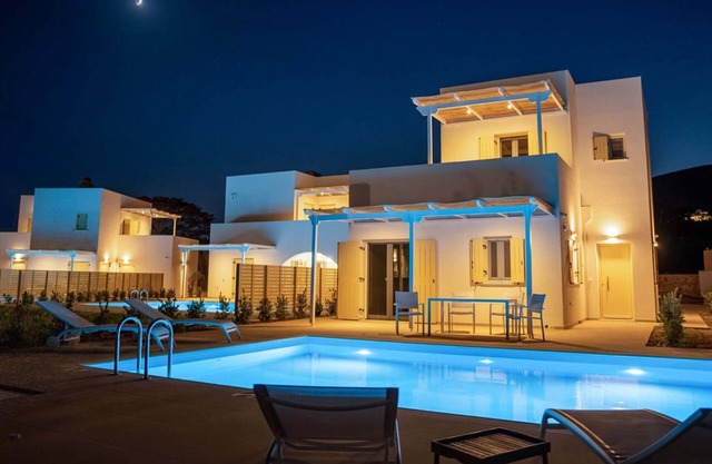 Excuisite Paros Villa | Villa Solena | 1 Bedroom | Private Pool | Modern Design.