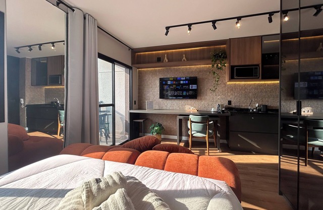 Executive apartment with beautiful view, close to everything in Vila Olimpia.