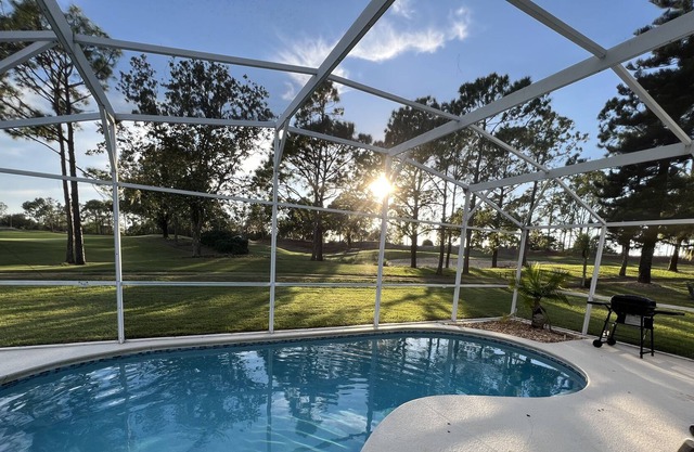 Executive 5 Bedroom Home near Disney on Golf Course