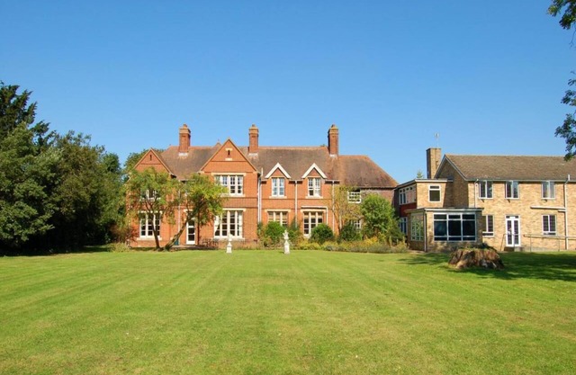 Executive-Ensuite with Bath-Countryside view