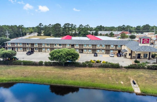 Executive Inn & Suites Magnolia