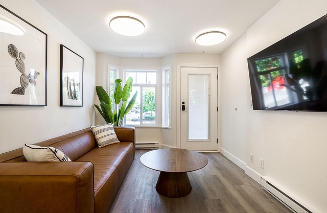 Executive townhome in downtown Langley