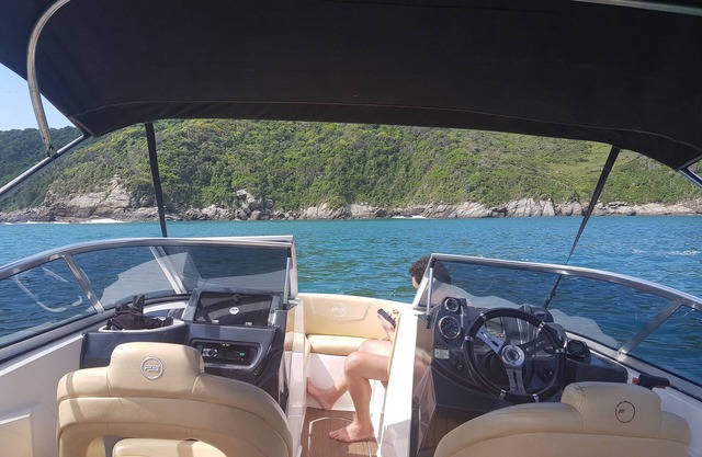 Exelente apt. from the housekeeper, close to shopping, restaurants, bars, bakery and pharmacy!