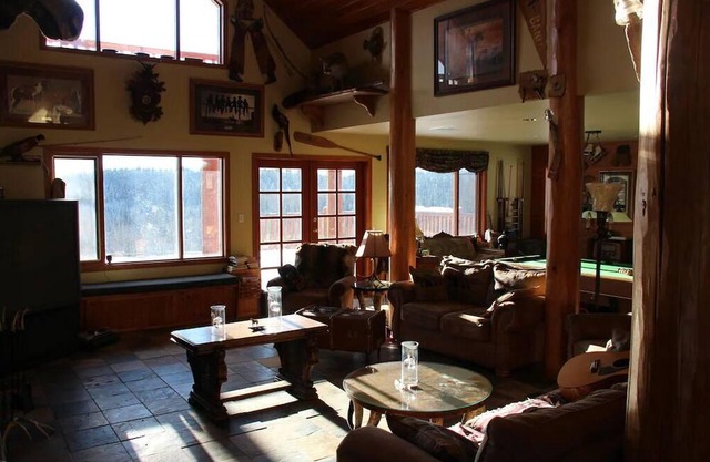 Experience a working guest Ranch in the Heart of Cowboy County